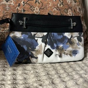 NWT SIMPLY VERA/VERA WANG Floral Watercolor Wristlet Faux Leather Clutch